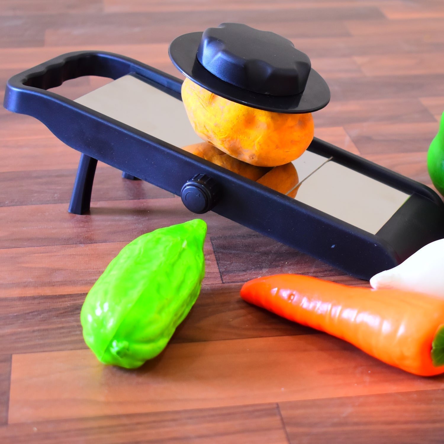Adjustable potato slicer Adjustable potato slicer